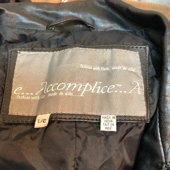 Leather Accomplice - Picture 2 of 5